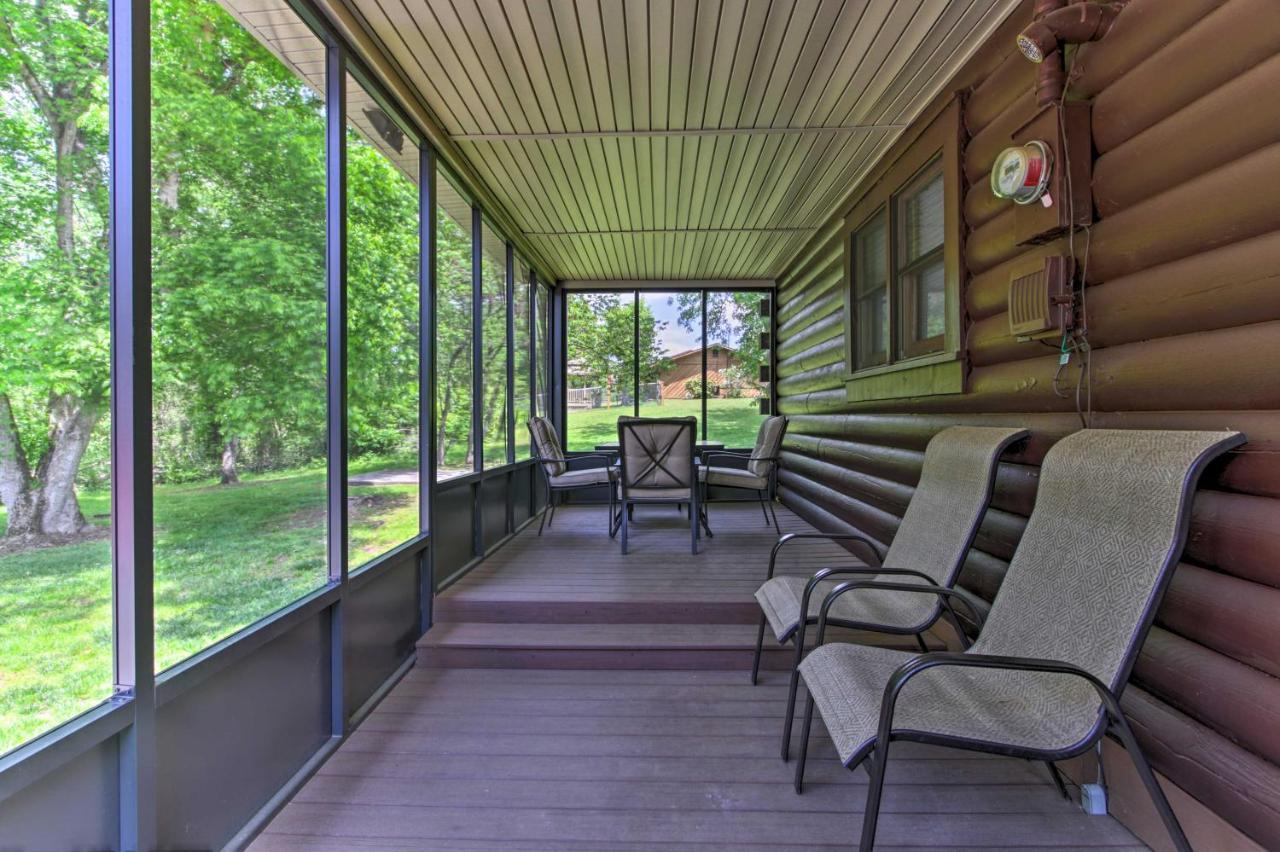 Rustic With Screened Deck 8 Mi To Dollywood