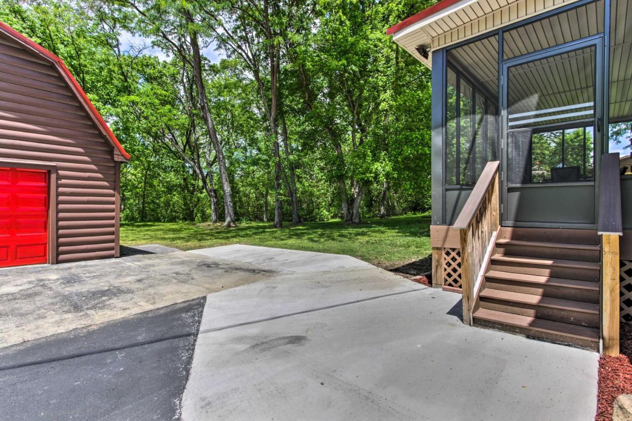 Holiday home Rustic With Screened Deck 8 Mi To Dollywood